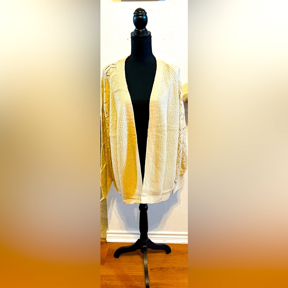 Astylish Beige Cardigan Large NWT